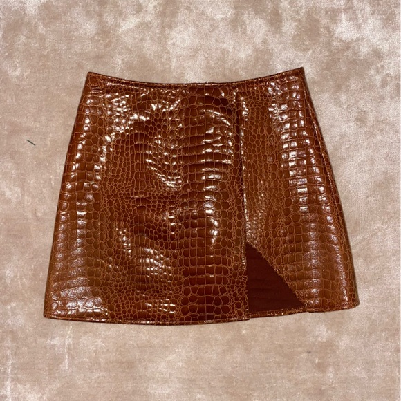 Motel rocks brown croc mini skirt - Picture 3 of 4